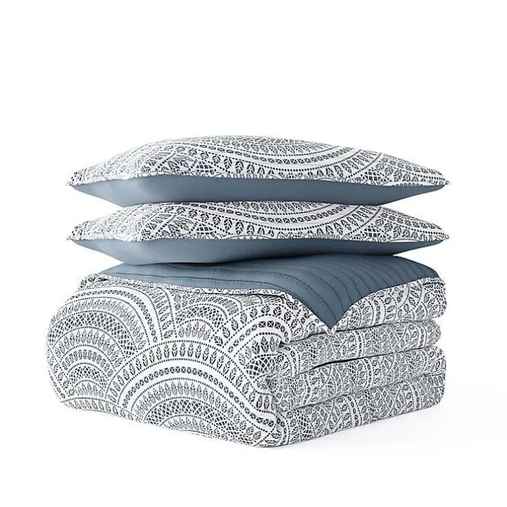 Blue Scalloped Reversible 3-pc. Queen Quilt Set