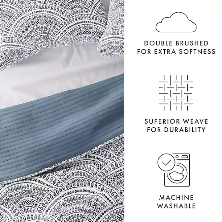Blue Scalloped Reversible 3-pc. Queen Quilt Set