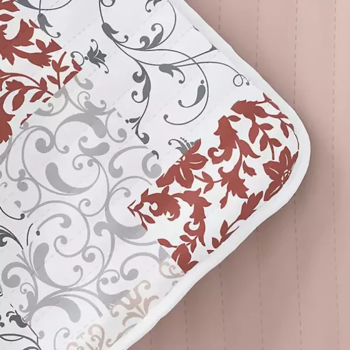 Blush Patchwork Reversible 3-pc. Queen Quilt Set