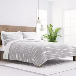 Gray Linear Reversible 3-pc. King Quilt Set