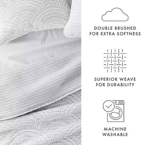 Gray Scalloped Reversible 3-pc. Queen Quilt Set