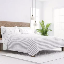 Gray Vines Reversible 3-pc. King Quilt Set