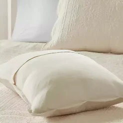 Ivory Scalloped Monica 3-pc. Queen Coverlet Set