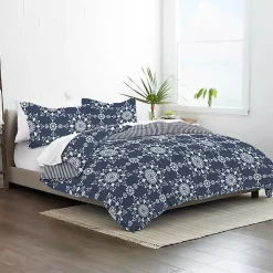 Navy Daisy Medallion Queen 3-pc. Comforter Set