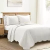 White and Tan Scallop 3-pc. King Quilt Set