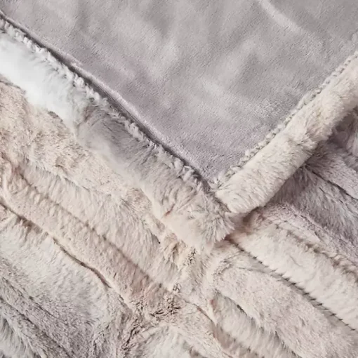 Beautyrest Blush Faux Fur Oversized Heated Throw