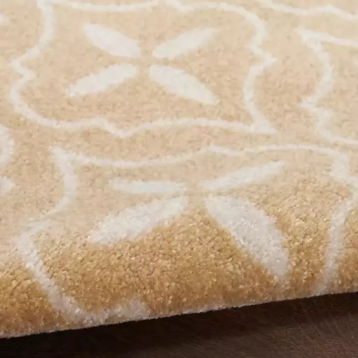 Beige & Ivory Quatrefoil Indoor/Outdoor Rug, 8x10