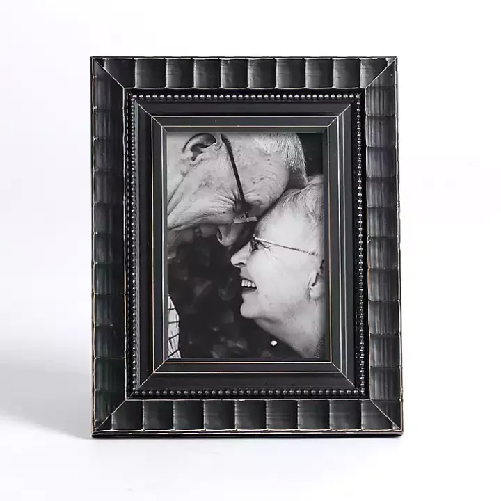 Black Scalloped Edge Picture Frame