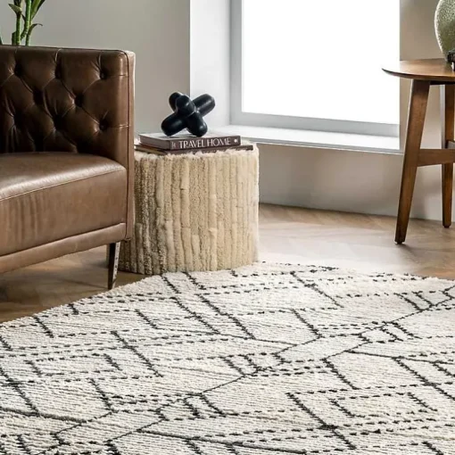 Cream Geometric Diamonds Fringed Area Rug, 7x10