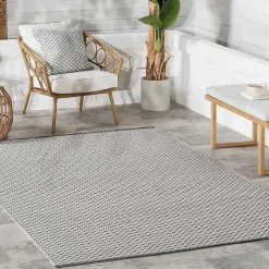 Gray & White Trellis Indoor/Outdoor Rug, 4x6