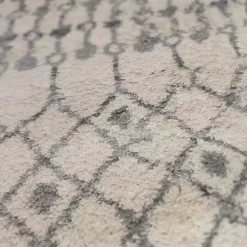 Gray Diamond Runner