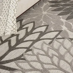 Gray Floral Burst Outdoor Area Rug, 7x10