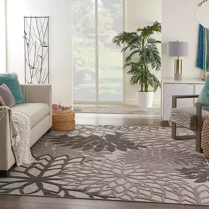 Gray Floral Burst Outdoor Area Rug, 7x10