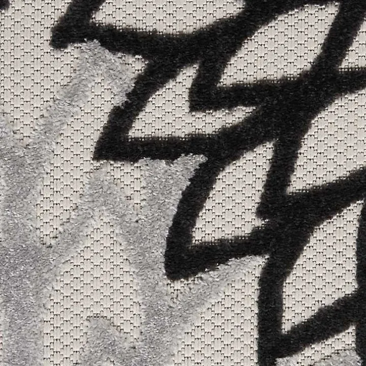 Gray Floral Burst Round Outdoor Area Rug