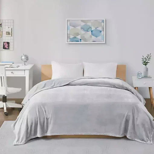 Gray Full/Queen Oversize Plush Blanket