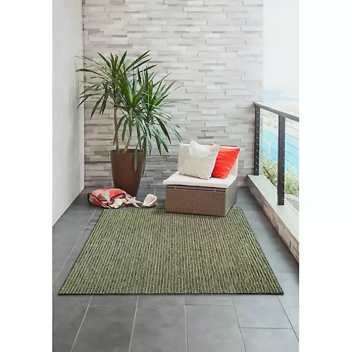 Green Intertwine Indoor/Outdoor Area Rug, 7x9