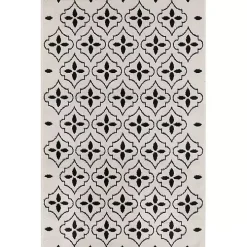 Ivory & Black Quatrefoil Indoor/Outdoor Rug, 4x6