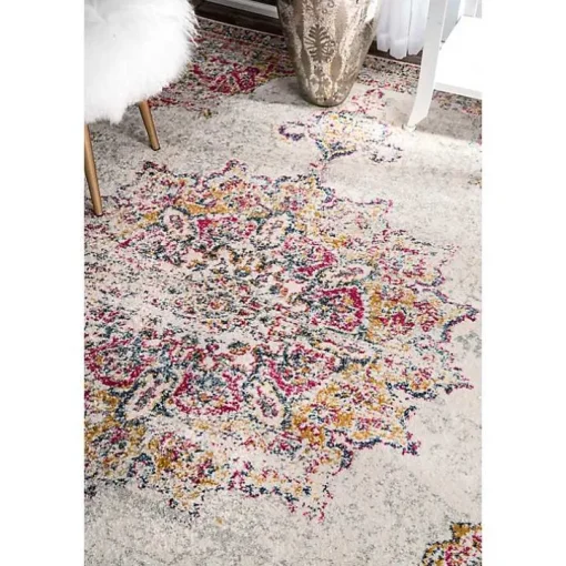 Leola Vintage Medallion Area Rug, 5x8