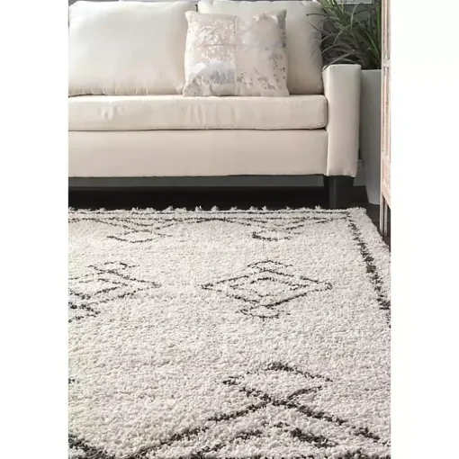 Macey Moroccan Diamond Area Rug, 5x8