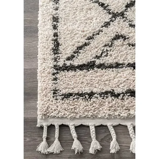 Macey Moroccan Diamond Area Rug, 5x8