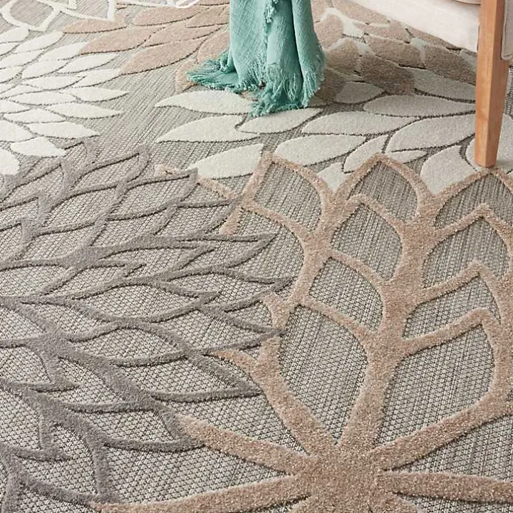 Neutral Floral Burst Outdoor Round Area Rug, 7 ft.