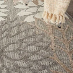 Neutral Floral Burst Outdoor Round Area Rug, 5 ft.