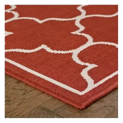 Red Quatrefoil Jenn Outdoor Rug, 5x7