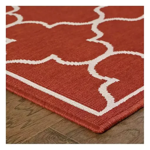 Red Quatrefoil Jenn Outdoor Rug, 5x7