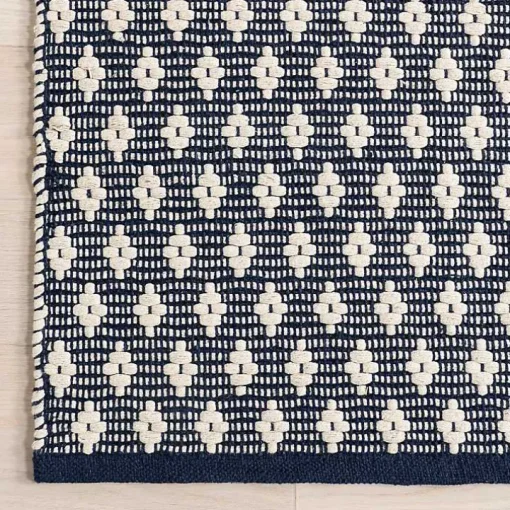 Dark Gray and Ivory Dainty Diamond Area Rug, 5x8
