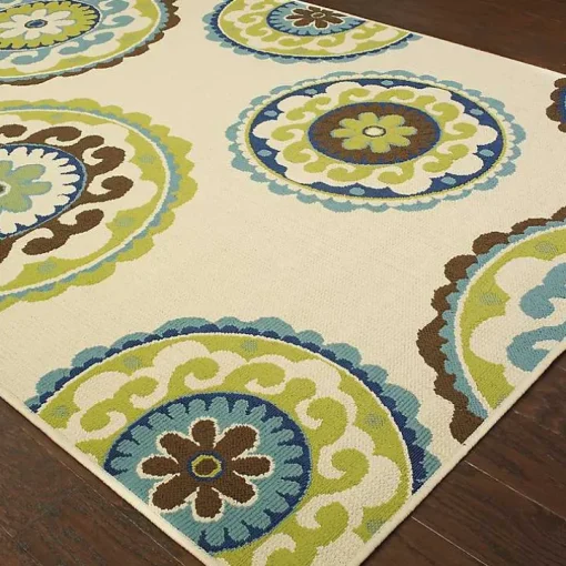 Green Suzani Capetown Area Rug, 5x7