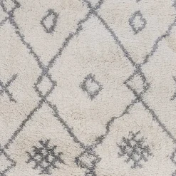 Ivory Geometric Runner