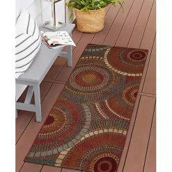 Red Spheres Indoor/Outdoor Runner, 1x4